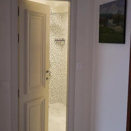 Felix Kanitz - In The Heart Of Kapana District *