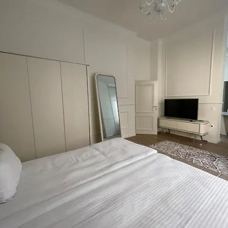 Felix Kanitz - In The Heart Of Kapana District Apartment Plovdiv