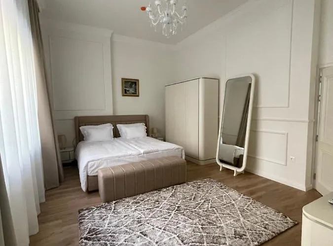 Felix Kanitz - In The Heart Of Kapana District 普罗夫迪夫