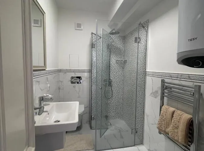 Felix Kanitz - In The Heart Of Kapana District * 普罗夫迪夫